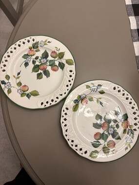 Brunelli Tiffany Pierced Dinner Plate Gooseberry Fruit Design